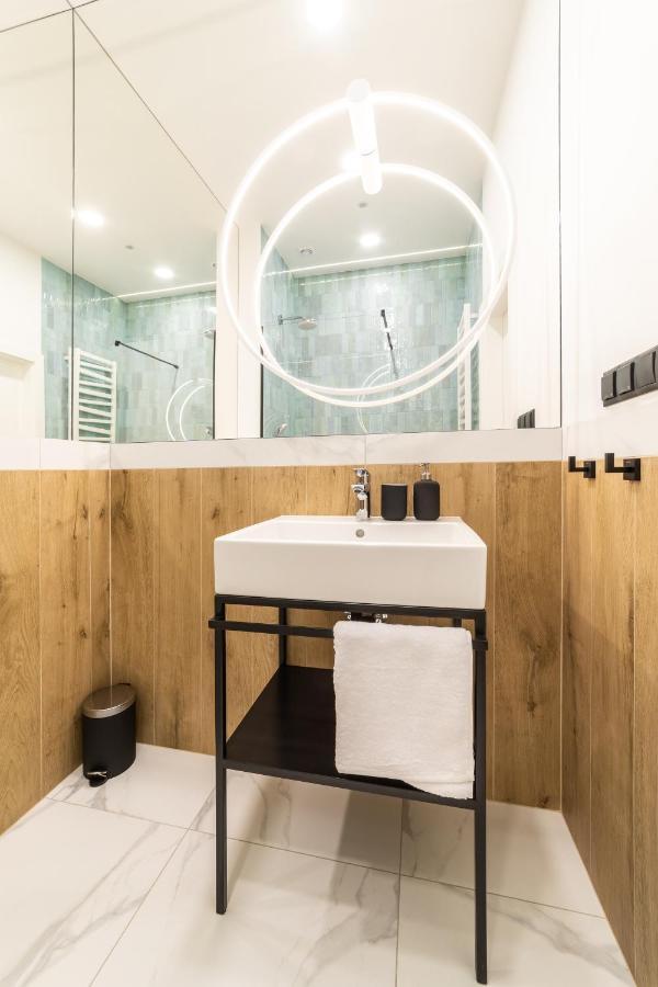 Riva Apartments By Oneapartments โซพอต ภายนอก รูปภาพ